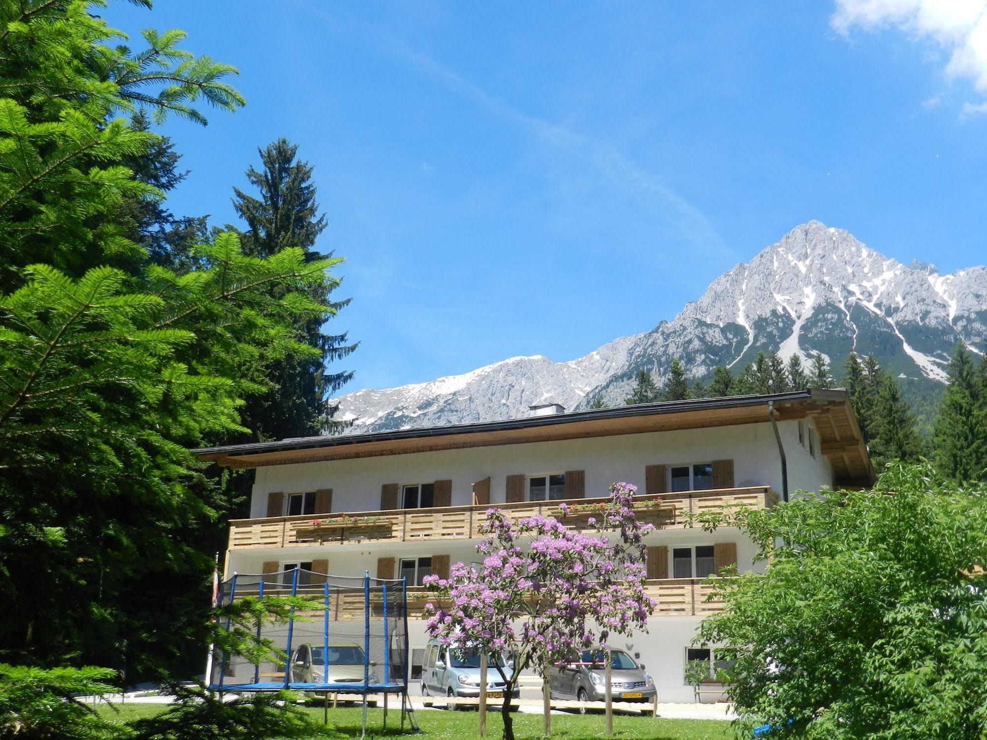 Pension Und Appartements Hartkaiser Ellmau Exterior photo